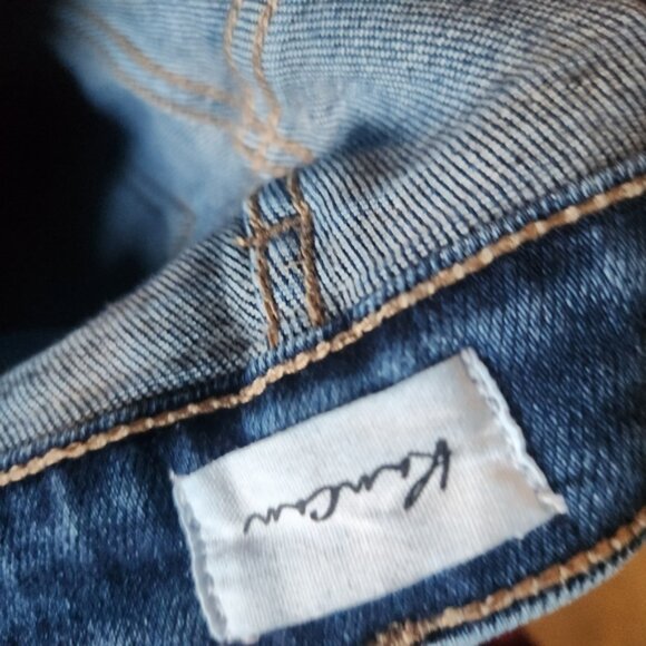 KanCan Blue Skinny Jeans with Distressed Details Size 7/27 Euc - Picture 4 of 5
